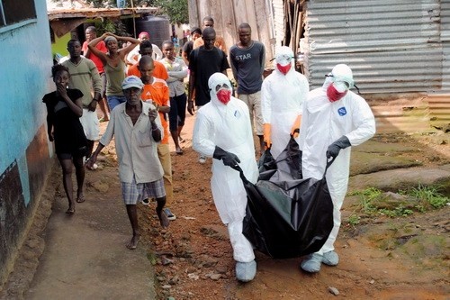 Chuyên gia Mỹ: Có nguy cơ Ebola lây qua không khí