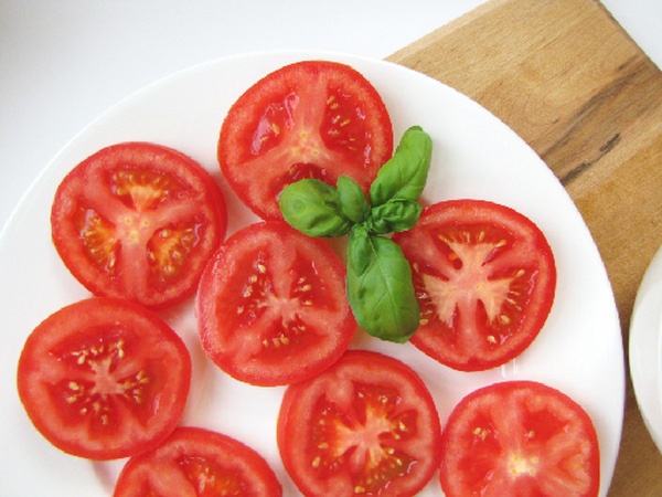 Lợi ích tuyệt vời của cà chua trong việc bảo vệ, phòng ngừa ung thư da