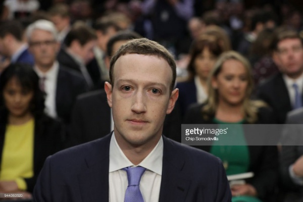 Bị soi đủ thứ, giờ đến cả quầng thâm mắt của Mark Zuckerberg cũng được dân tình tư vấn xem nên dưỡng như thế nào