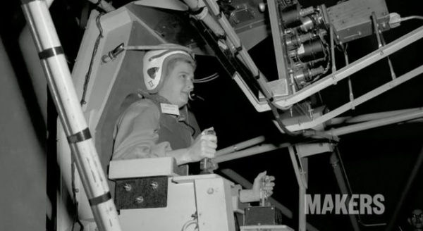 Những phụ nữ Mỹ đầu tiên được huấn luyện bay vào không gian 9